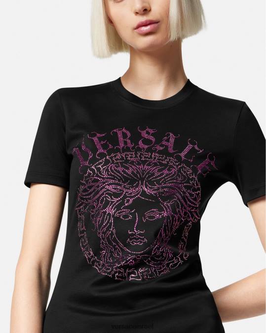 נשים Versace שחור וורוד חולצת טריקו עם לוגו מדוזה קריסטל הַלבָּשָׁה N8T2153