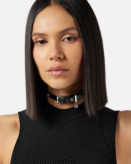 נשים Versace שָׁחוֹר קולר מעור משובץ אביזרים N8T2840